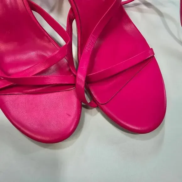 RAYE Schay Heel in Neon Pink